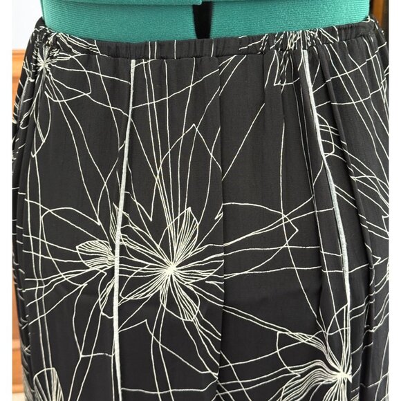 K.D. Spring Black & White Floral A-Line Midi Skirt With Elastic Waist Band Large - Picture 13 of 16